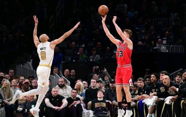 凯尔特人115-101击败公牛,西蒙斯27分武切维奇15+15+7难救主 凯尔特人115-101击败公牛,西蒙斯27分武切维奇15+15+7难救主