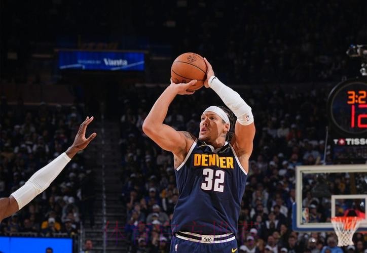 阿德尔曼:戈登本不该上31分钟,老里先打破字母的出场限制 阿德尔曼:戈登本不该上31分钟,老里先打破字母的出场限制